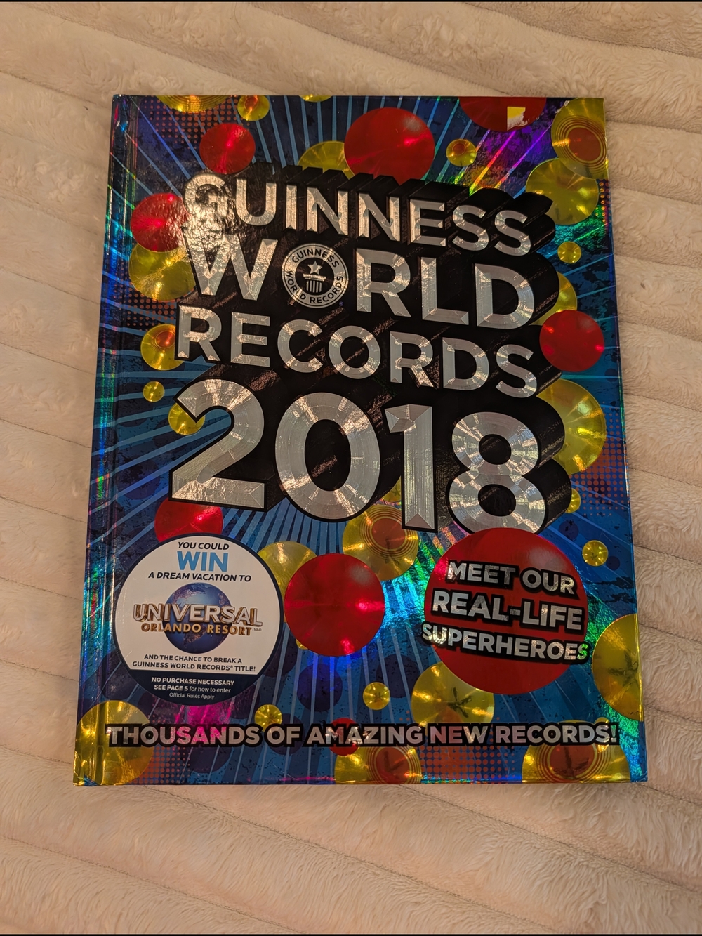 Guinness World Records 2018 Holographic Hardcover - Blue, Red, Gold